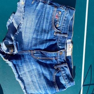 Hollister jeans size 5 mid rise